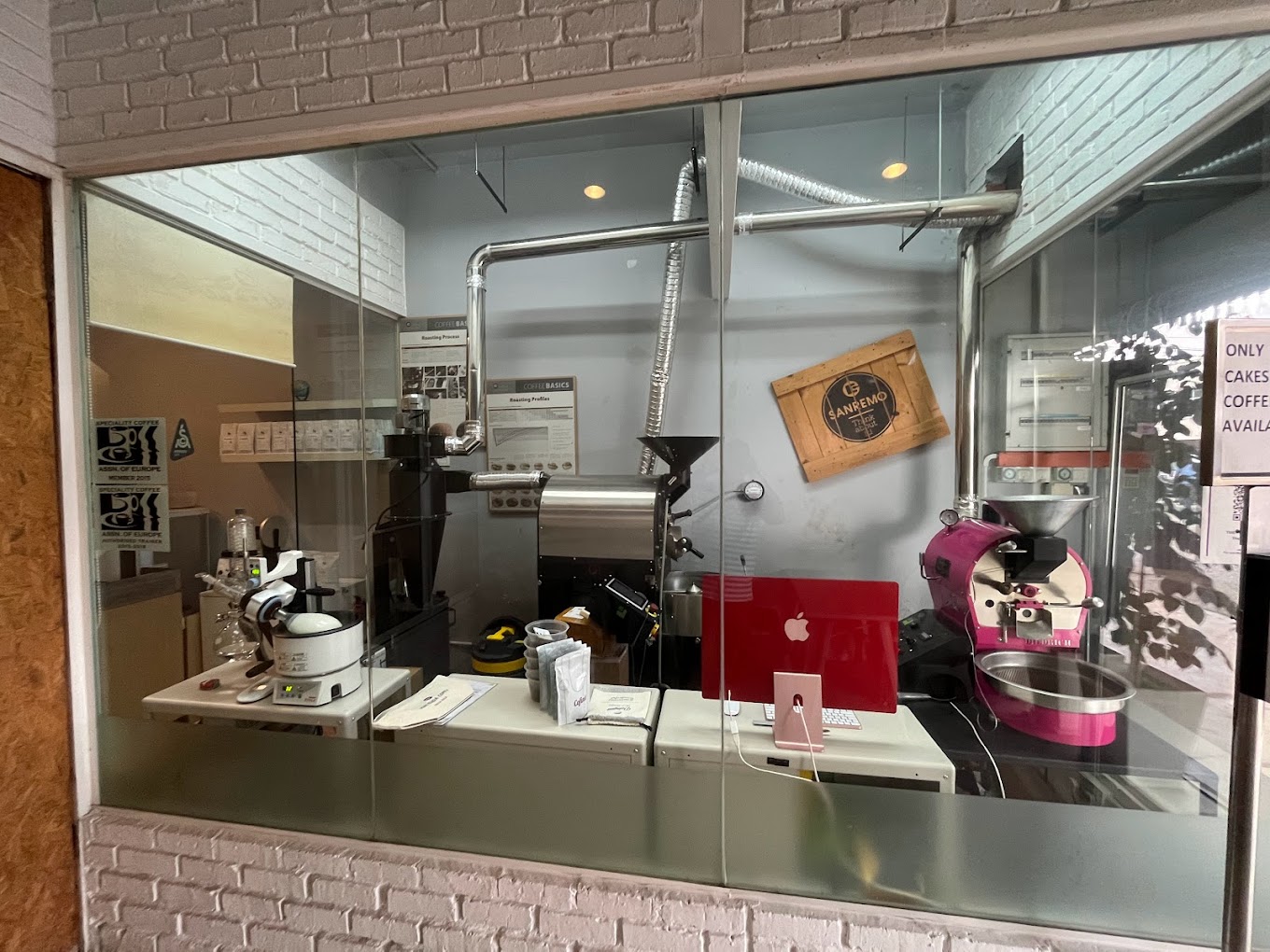 The Hub Coffee Roaster OUG