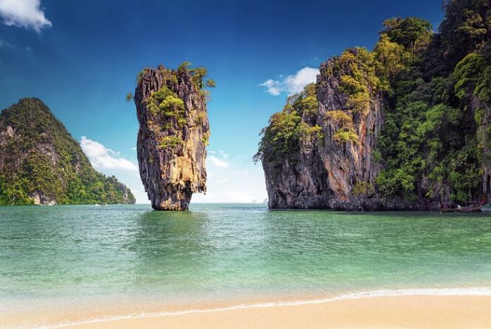 5D4N FOUR POINTS BY SHERATON + CITY TOUR 6-8 hrs.+ DAY TRIP PHIPHI KHAI MAYA BY SPEEDBOAT + James Bond-Khai Speedboat + Canoe